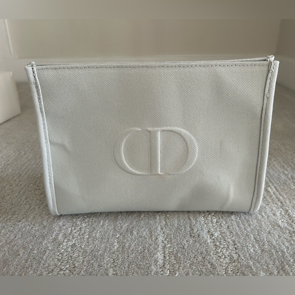 Dior Beauty light gray make-up travel pouch